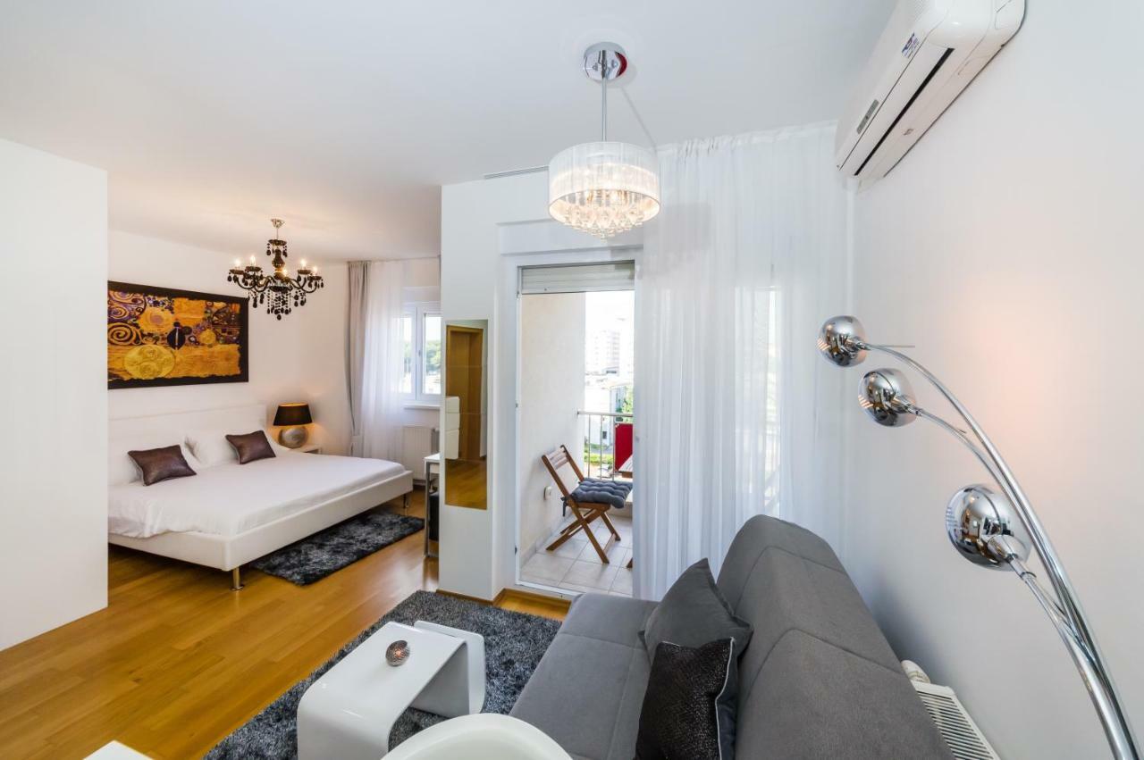 Studio Apartment K & K With Free Garage Zadar Bagian luar foto